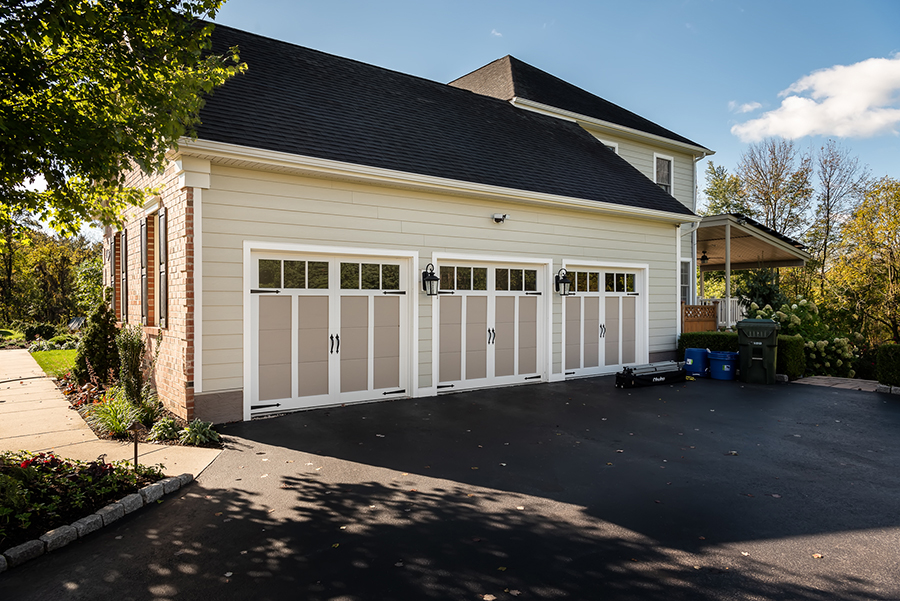 Vinyl garage siding is the perfect classic touch